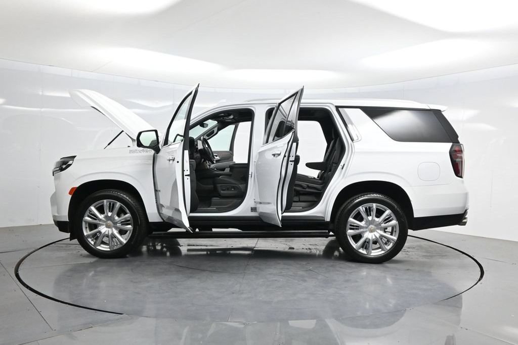 Used 2022 Chevrolet Tahoe High Country w/ Premium Package 2 AWD/4WD image 55