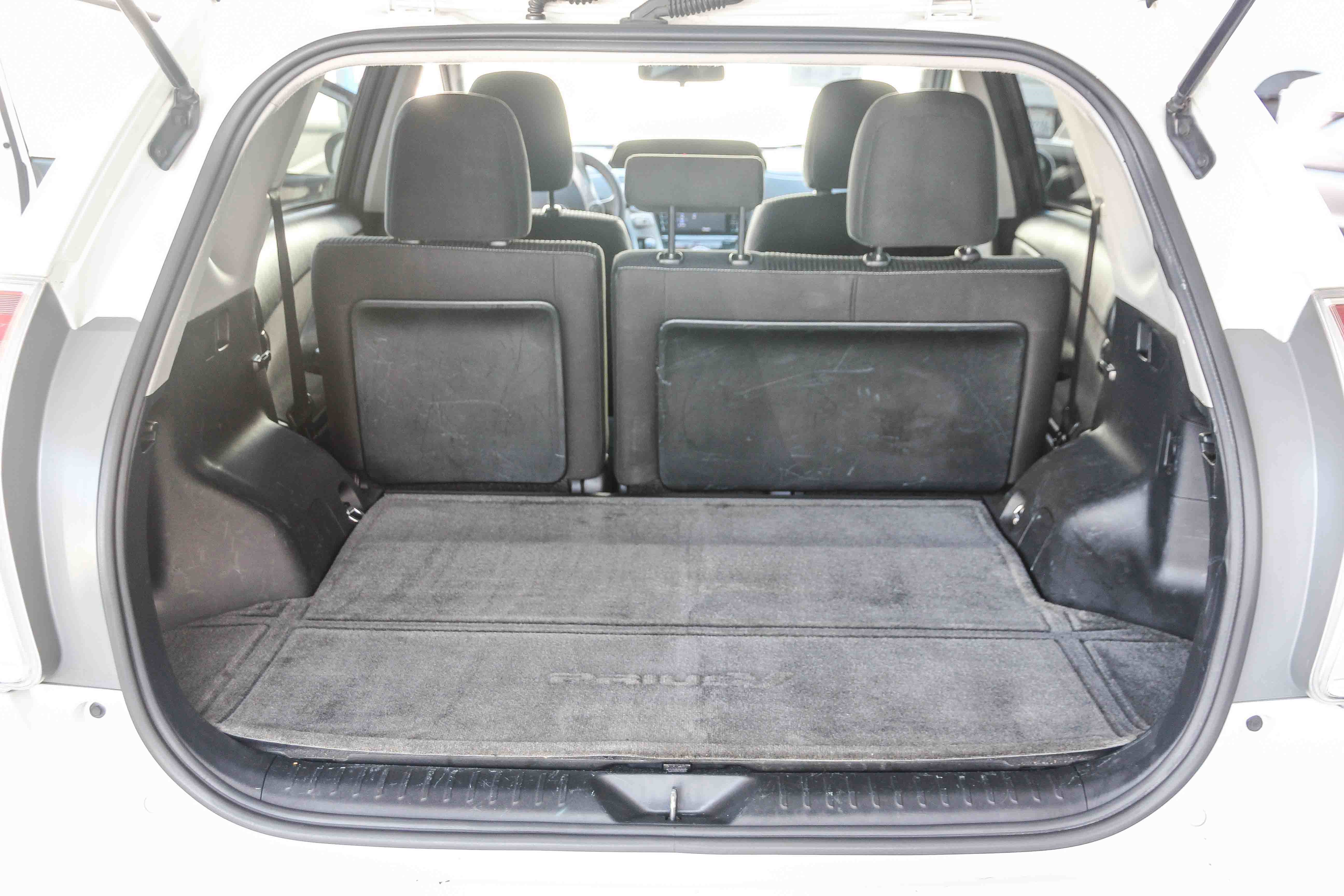 Used 2017 Toyota Prius V Five image 39