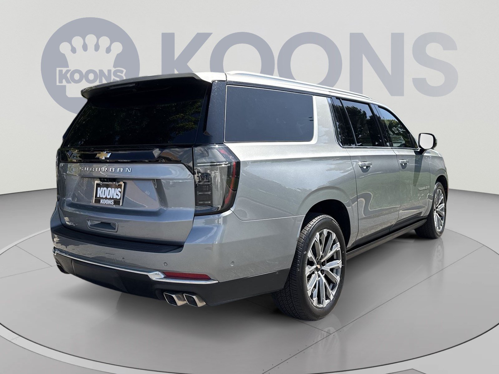 Used 2025 Chevrolet Suburban High Country AWD/4WD image 7