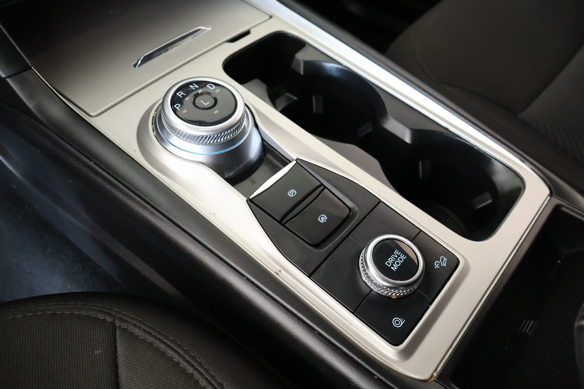 Used 2023 Ford Explorer XLT AWD/4WD image 8