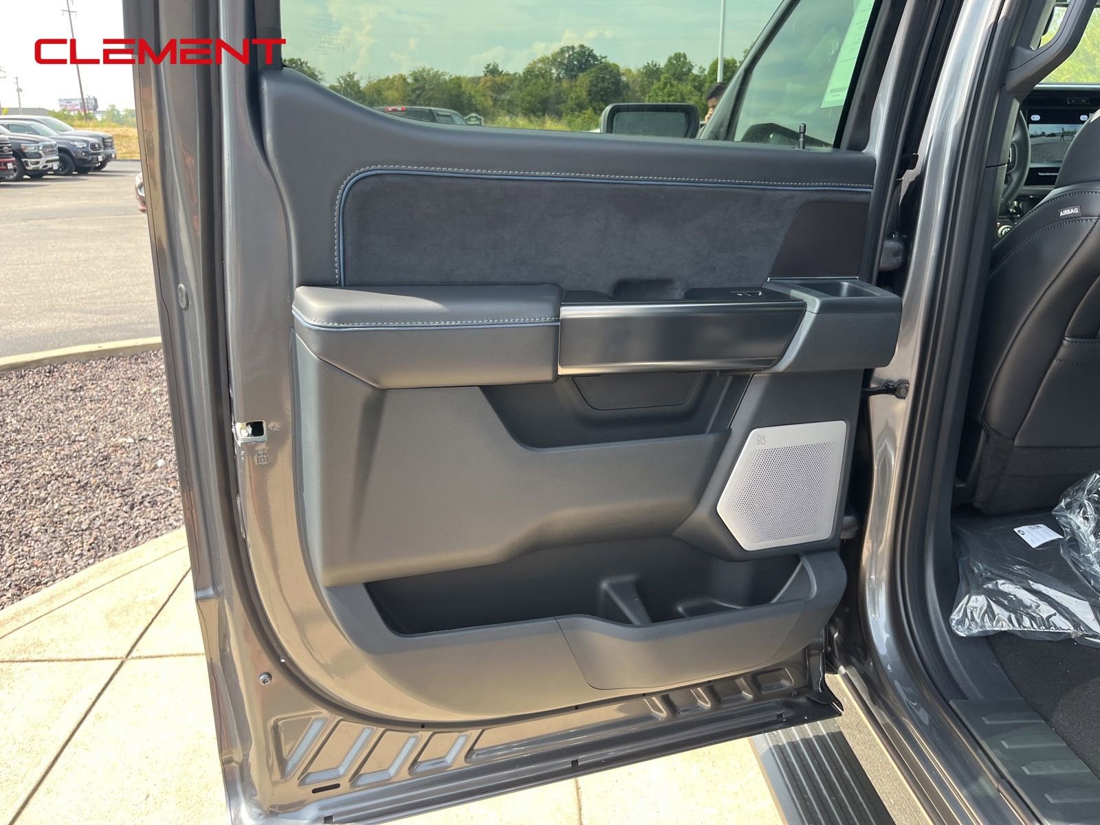 New 2025 Ford F150 Platinum w/ Equipment Group 702A High image 41