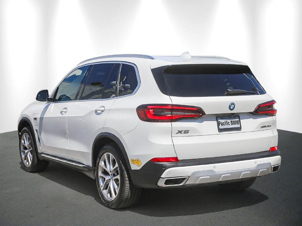 Used 2022 BMW X5 xDrive45e w/ Premium Package AWD/4WD image 4