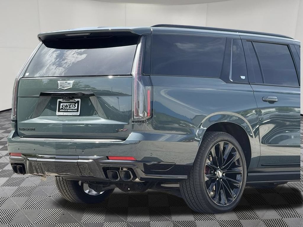Used 2026 Cadillac Escalade ESV V w/ LPO, ONYX Package AWD/4WD image 49