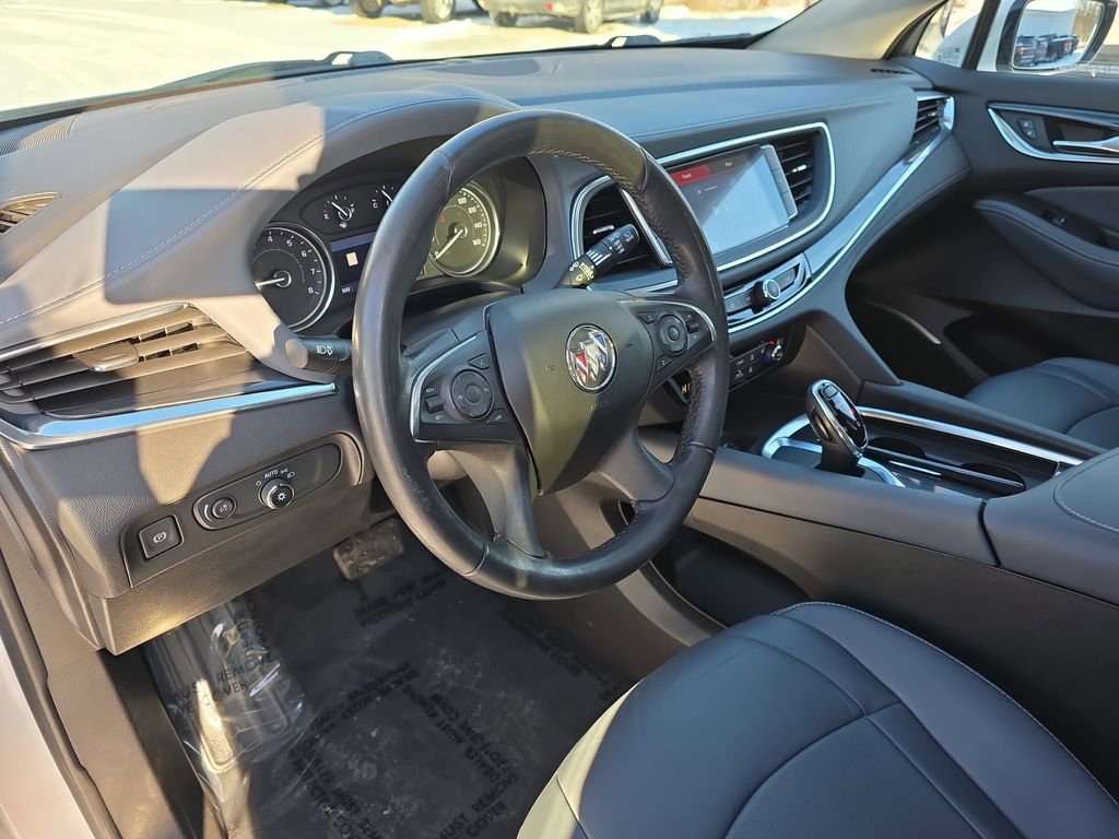 Used 2021 Buick Enclave Essence image 17
