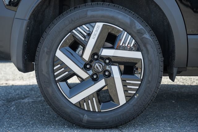 New 2026 Nissan Kicks SV image 16