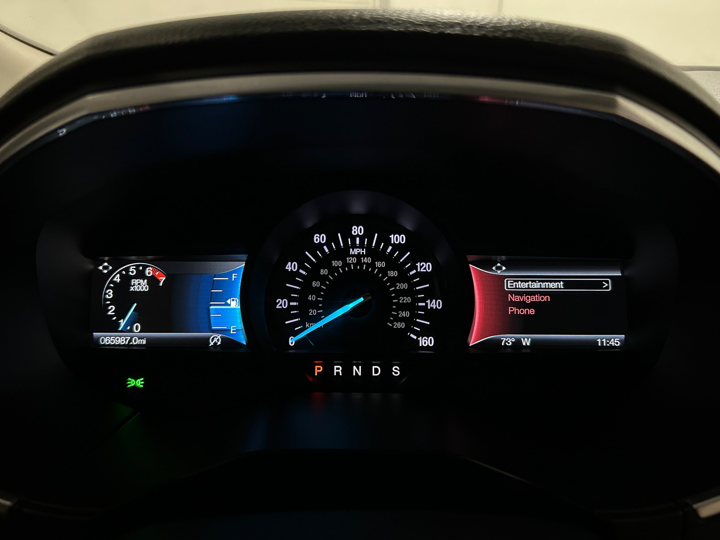 Used 2019 Ford Edge Titanium w/ Cold Weather Package AWD/4WD image 17