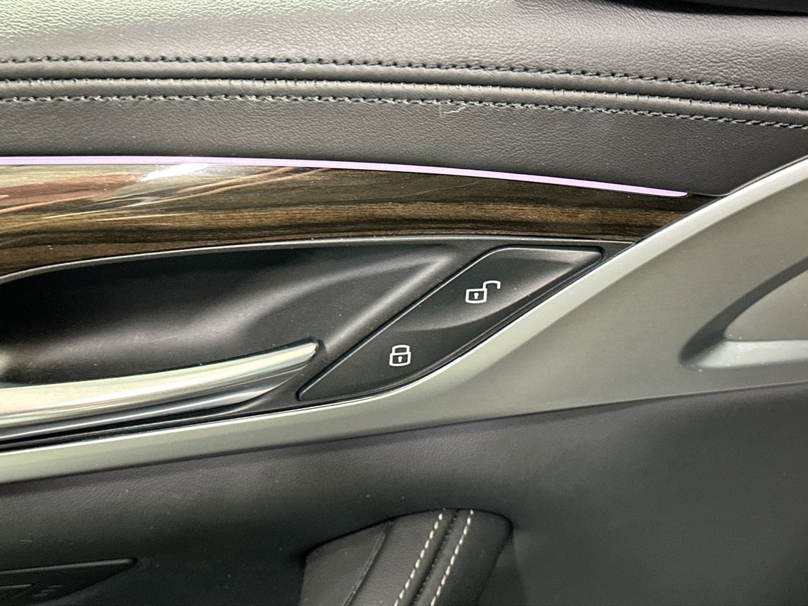 Used 2020 BMW M550i xDrive image 17