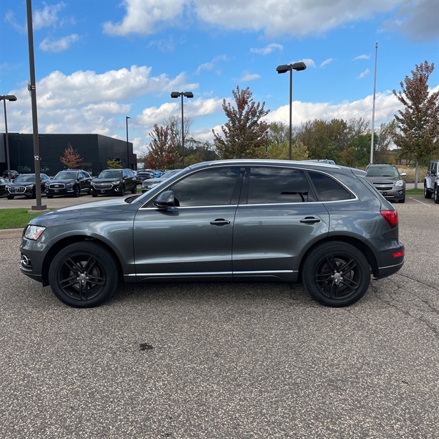 Used 2017 Audi Q5 2.0T Premium Plus w/ Technology Package