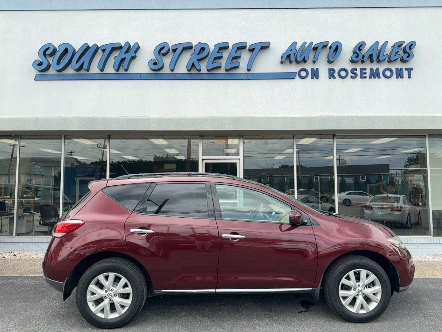 Used 2011 Nissan Murano SV AWD/4WD image 1