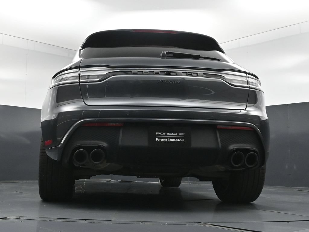 Certified 2025 Porsche Macan AWD/4WD image 27