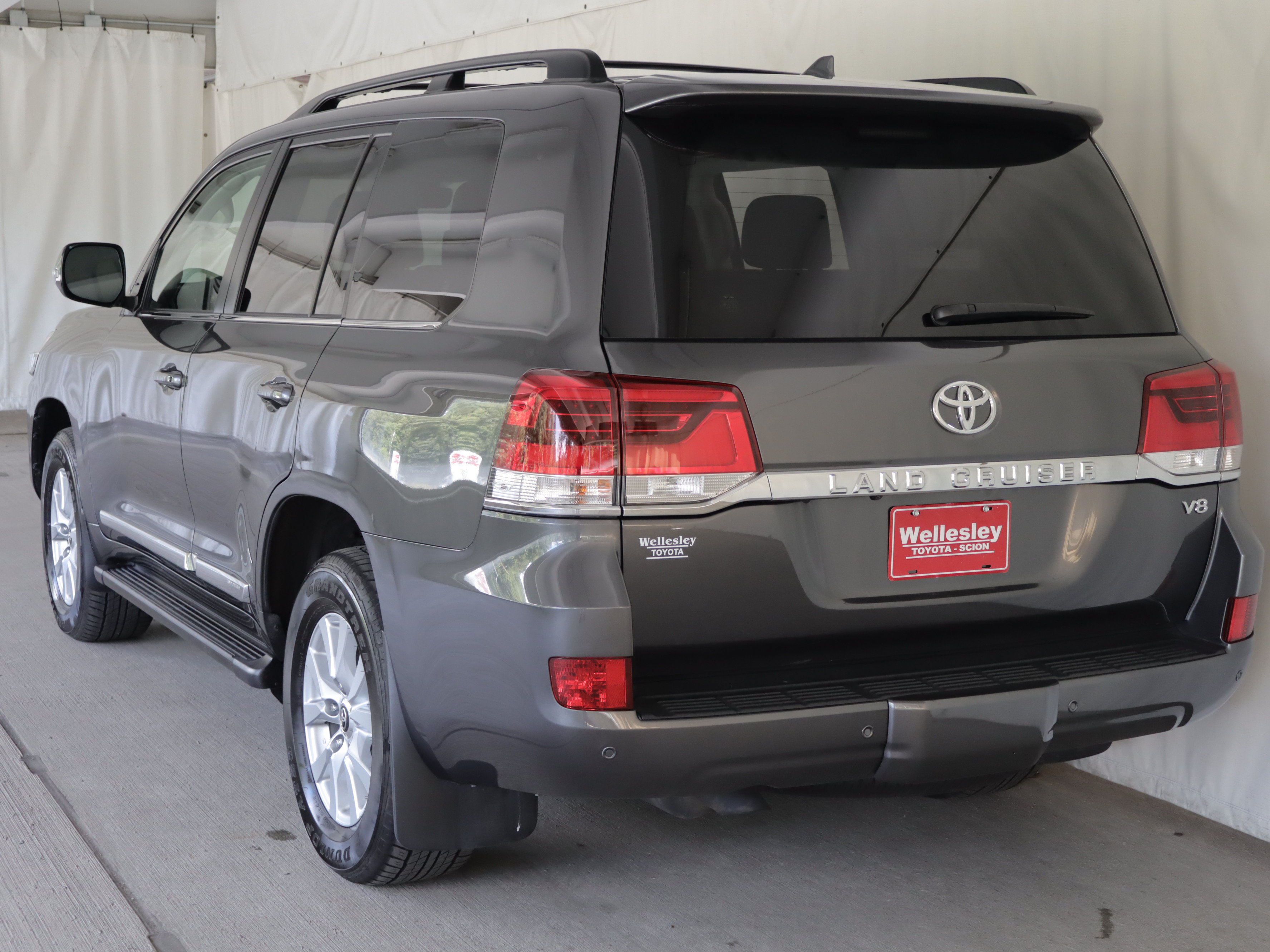 Used 2021 Toyota Land Cruiser AWD/4WD image 30