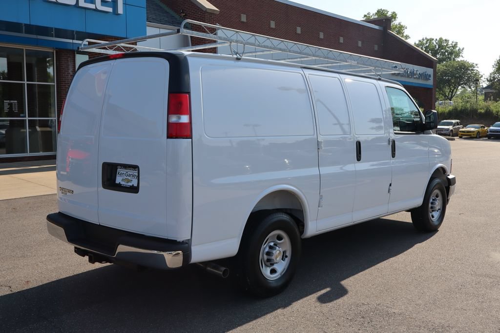 New 2025 Chevrolet Express 2500 w/ Driver Convenience Package RWD image 30