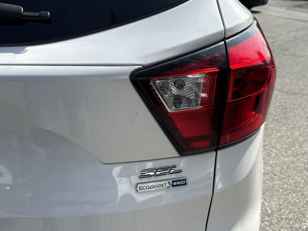 Used 2019 Ford Escape SEL image 35