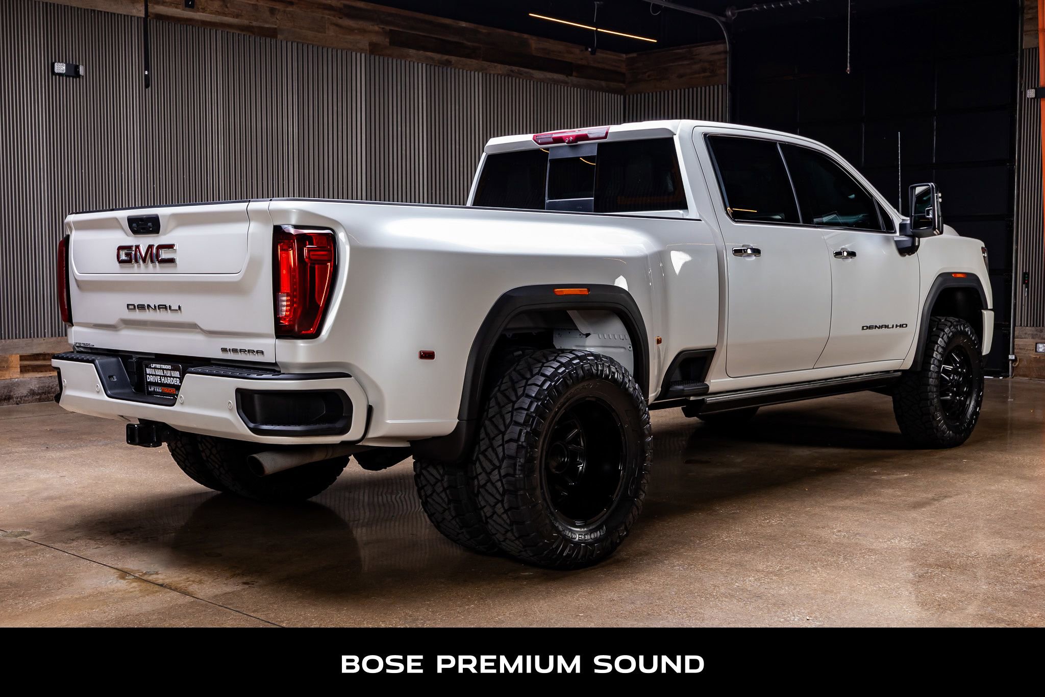 Used 2023 GMC Sierra 3500 Denali w/ Denali Ultimate Package image 10