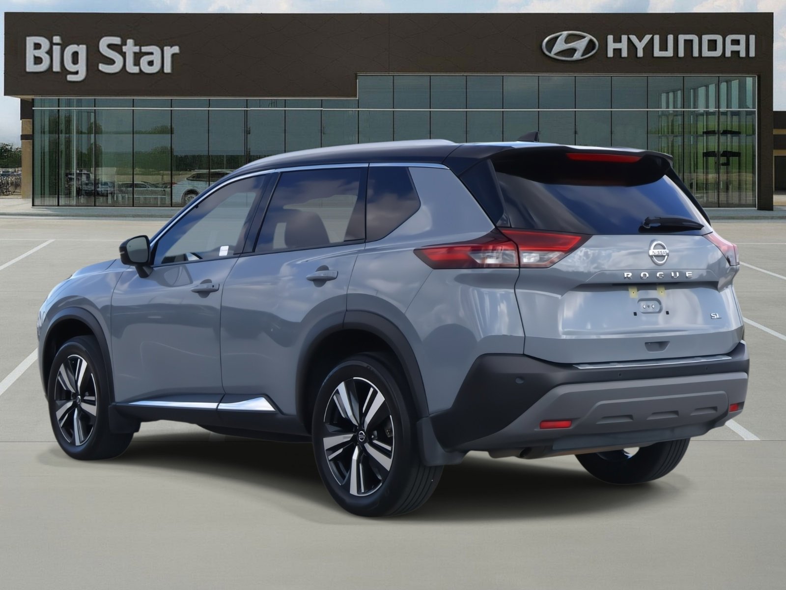 Used 2021 Nissan Rogue SL w/ Premium Package image 3