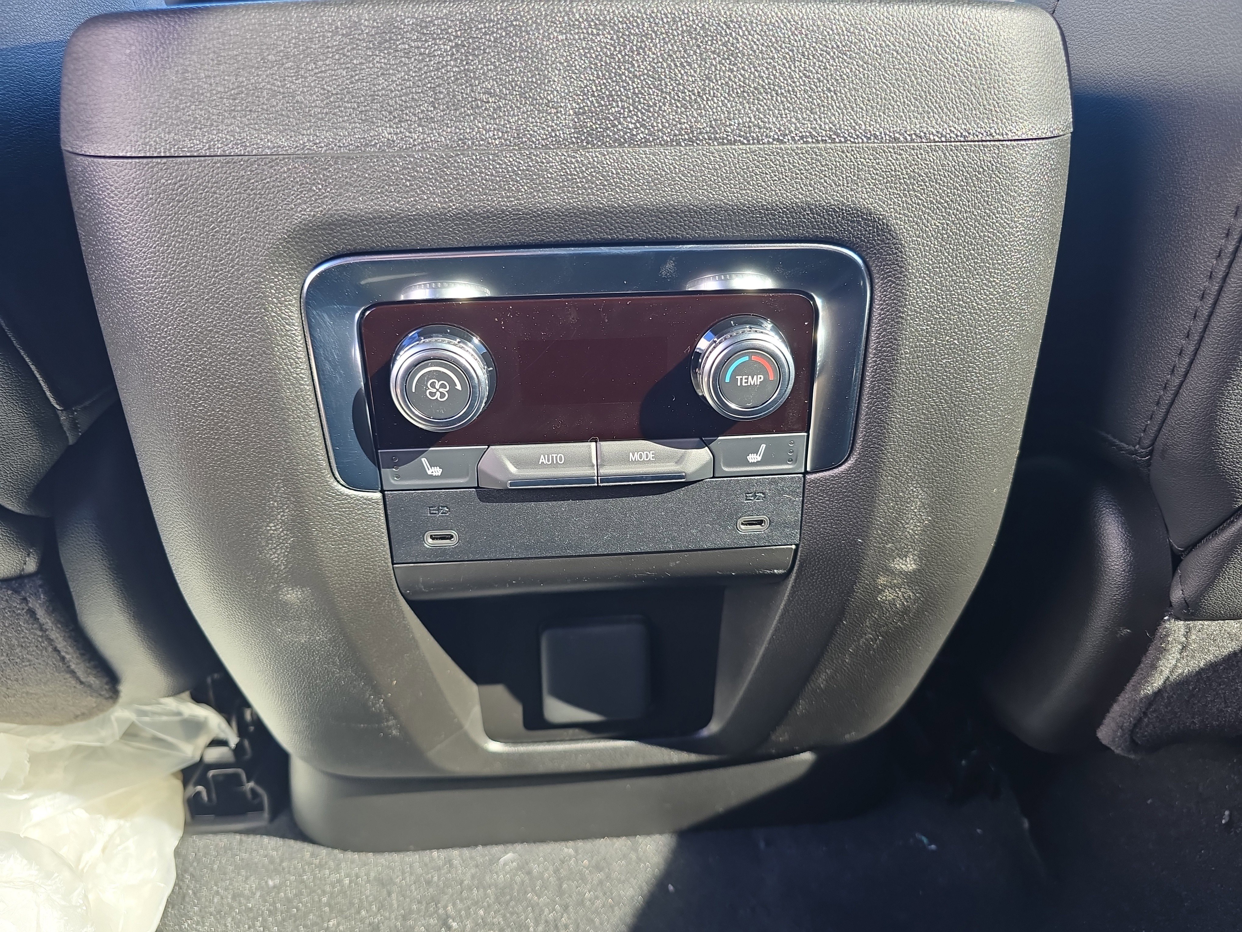 New 2026 GMC Yukon XL Elevation image 17
