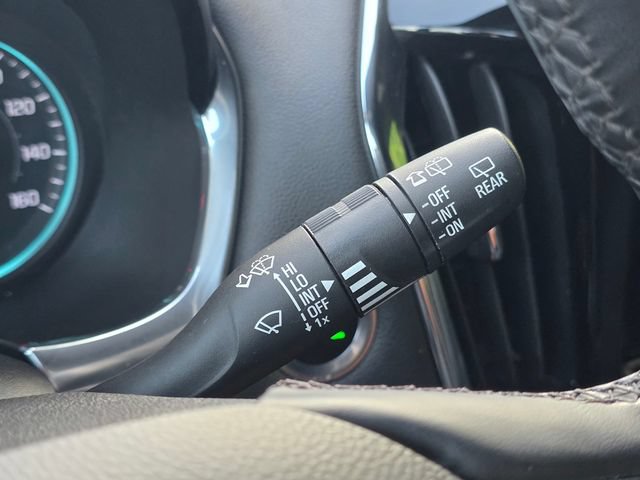 Used 2023 Chevrolet Traverse LT FWD image 38