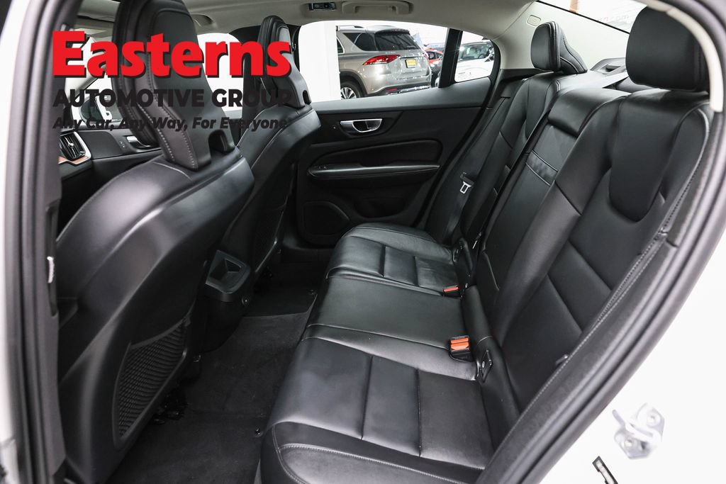 Used 2022 Volvo S60 B5 Inscription FWD image 21