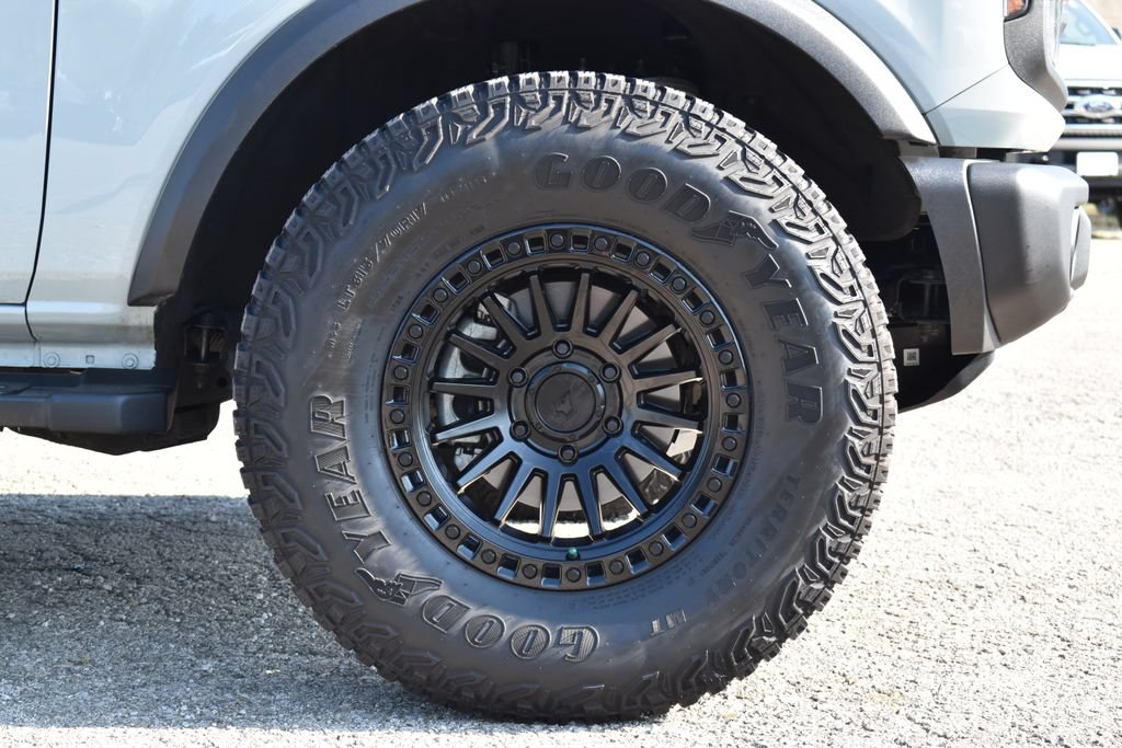 Used 2023 Ford Bronco Black Diamond AWD/4WD image 6