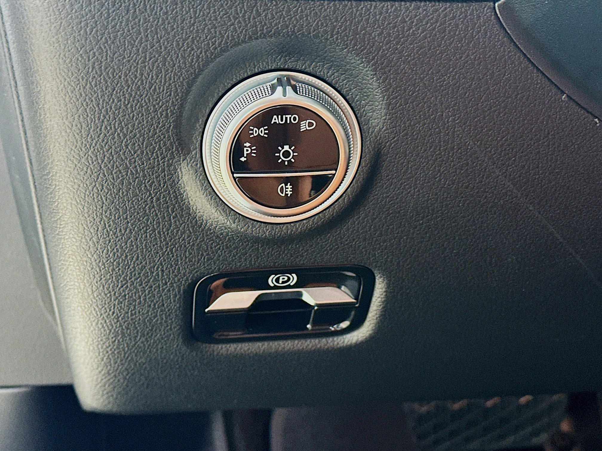 Certified 2025 Mercedes-Benz C 300 4MATIC Sedan image 10