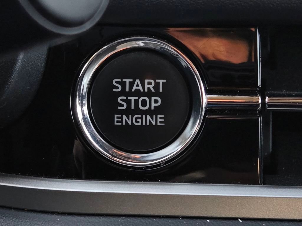 Used 2025 Mitsubishi Outlander ES image 23