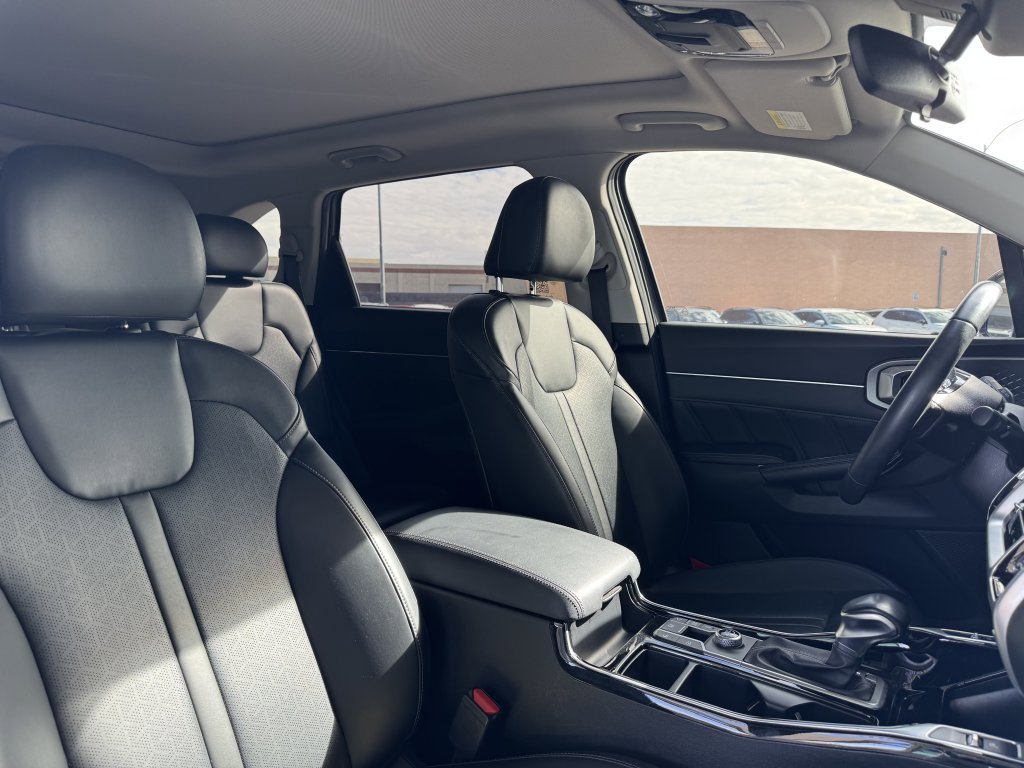 Used 2022 Kia Sorento SX image 49