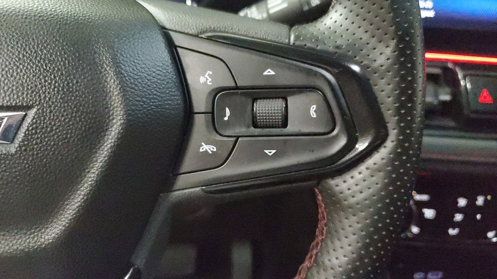 Used 2024 Chevrolet TrailBlazer RS w/ Convenience Package image 32