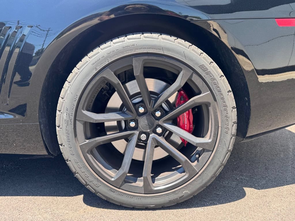 Used 2013 Chevrolet Camaro SS w/ SS Performance Package RWD image 24