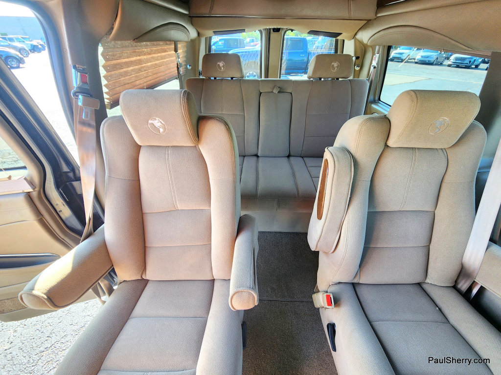Used 2015 Chevrolet Express 2500 RWD image 7
