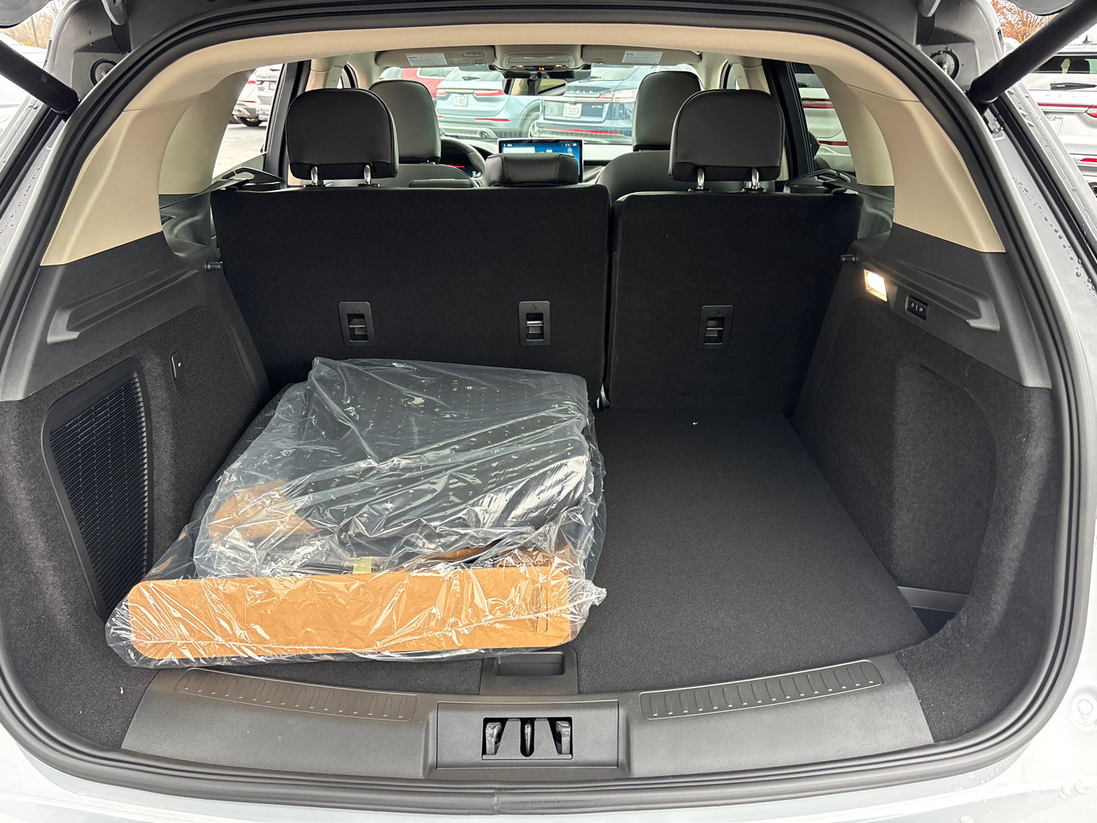 New 2026 Lincoln Corsair Reserve w/ Jet Appearance Package image 9