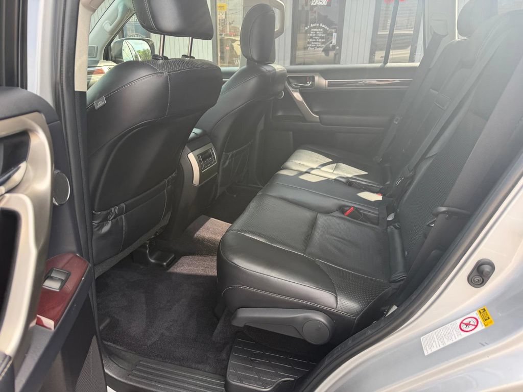 Used 2014 Lexus GX 460 Luxury AWD/4WD image 16
