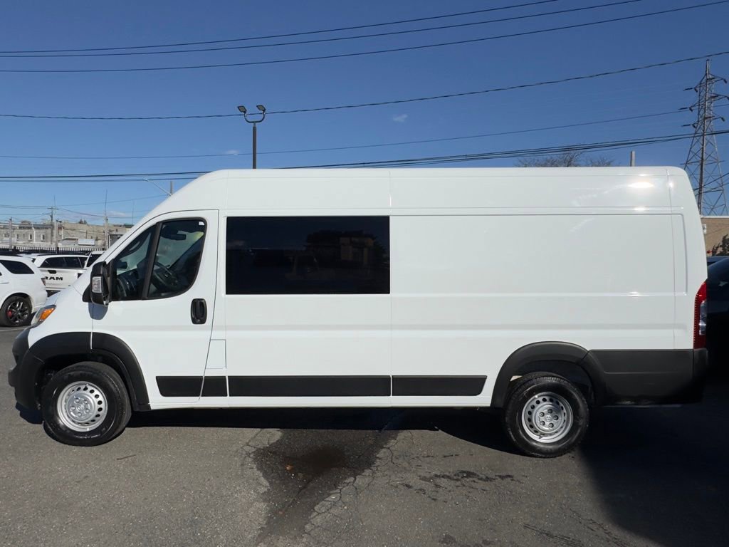Used 2025 RAM ProMaster 3500 w/ Crew Van Package image 4