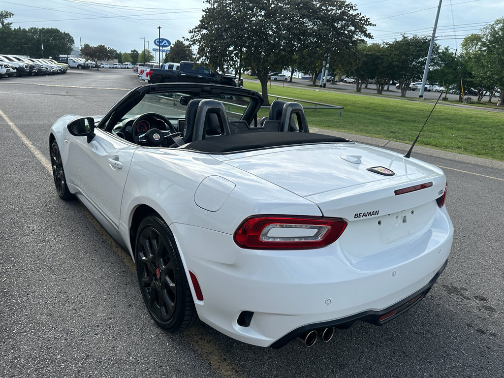 Used 2019 FIAT 124 Spider Abarth w/ Convenience Group RWD image 4