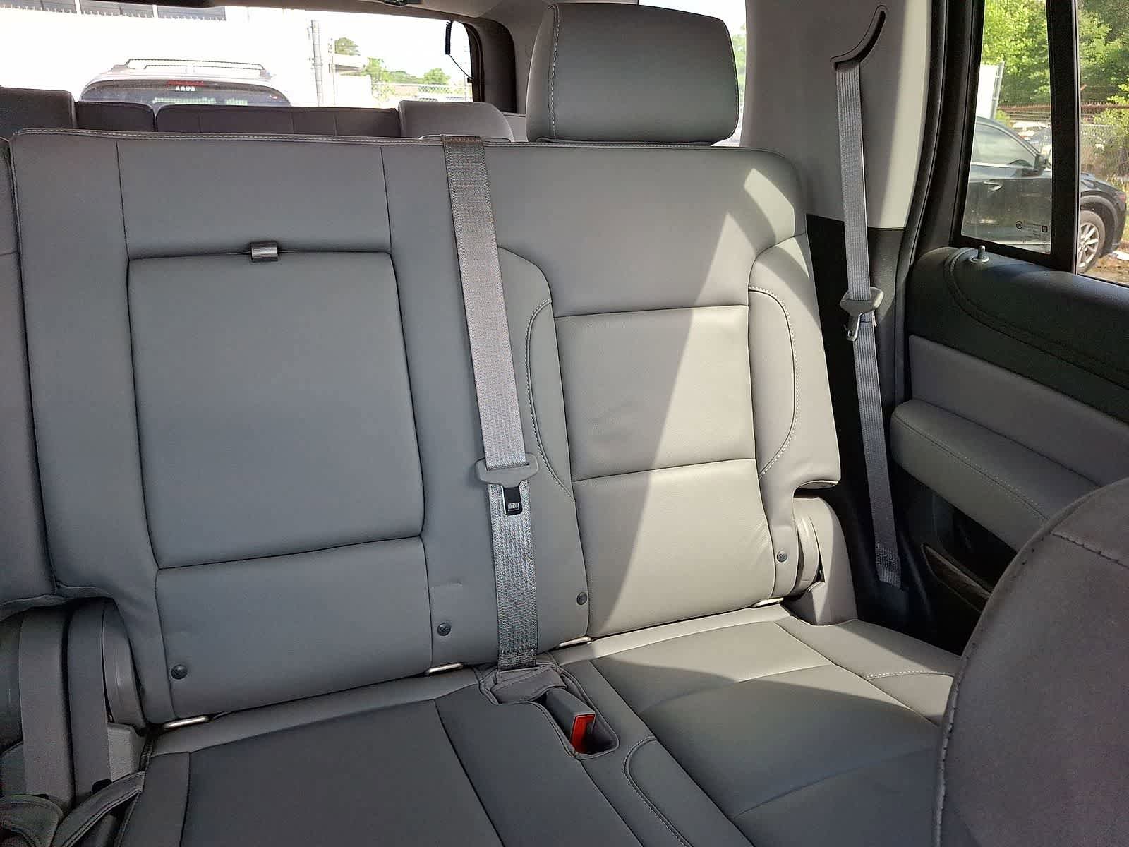 Used 2016 Chevrolet Tahoe LT w/ Luxury Package RWD image 15