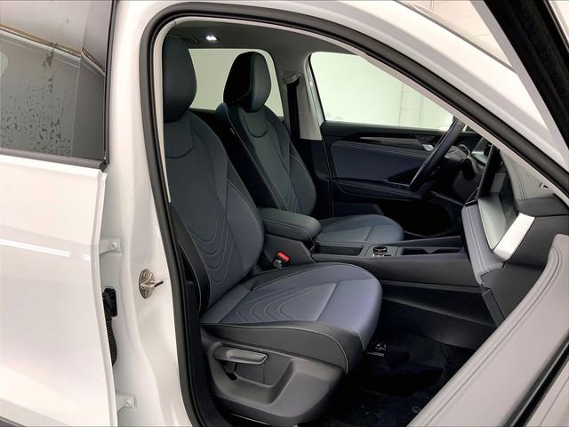 New 2026 Volkswagen Tiguan SE image 9