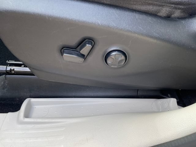 Used 2021 Chrysler Pacifica Touring-L FWD image 40