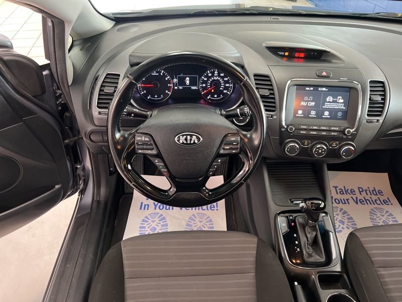 Used 2018 Kia Forte S w/ S Technology Plus Package FWD image 28