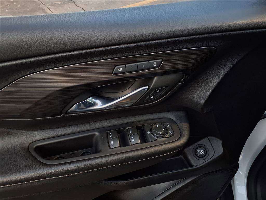 Used 2024 GMC Terrain SLT image 14