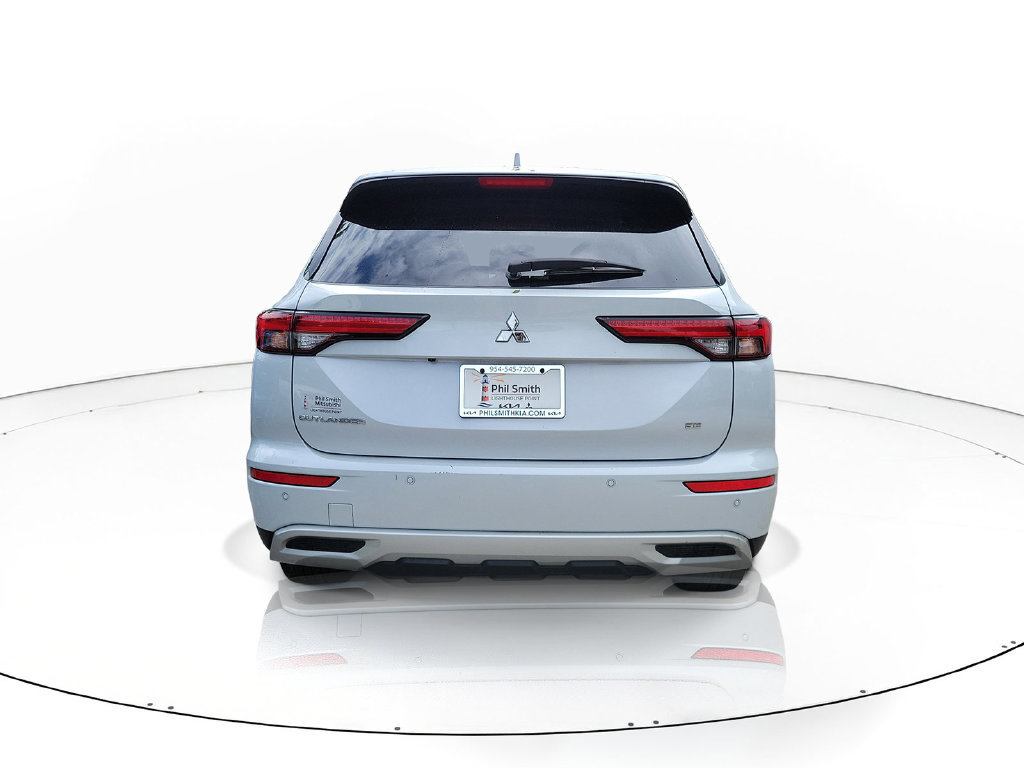 Used 2023 Mitsubishi Outlander SE FWD image 7