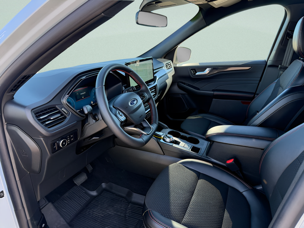 Used 2025 Ford Escape ST-Line Elite AWD/4WD image 4