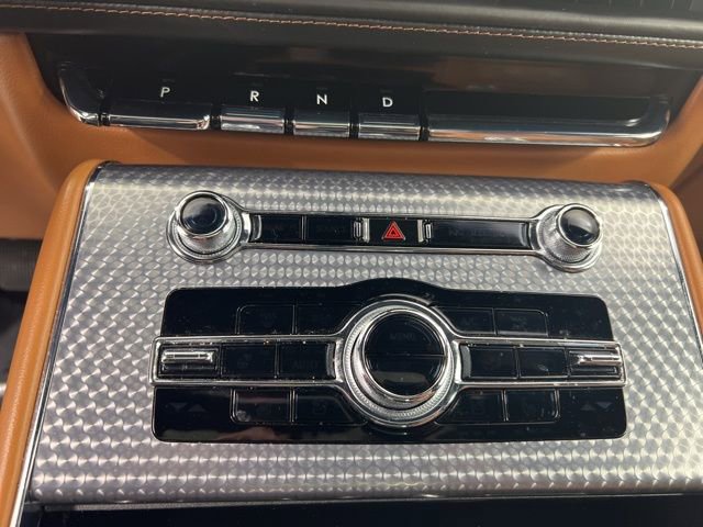 Certified 2023 Lincoln Aviator Black Label w/ Class IV Trailer Tow Package image 30