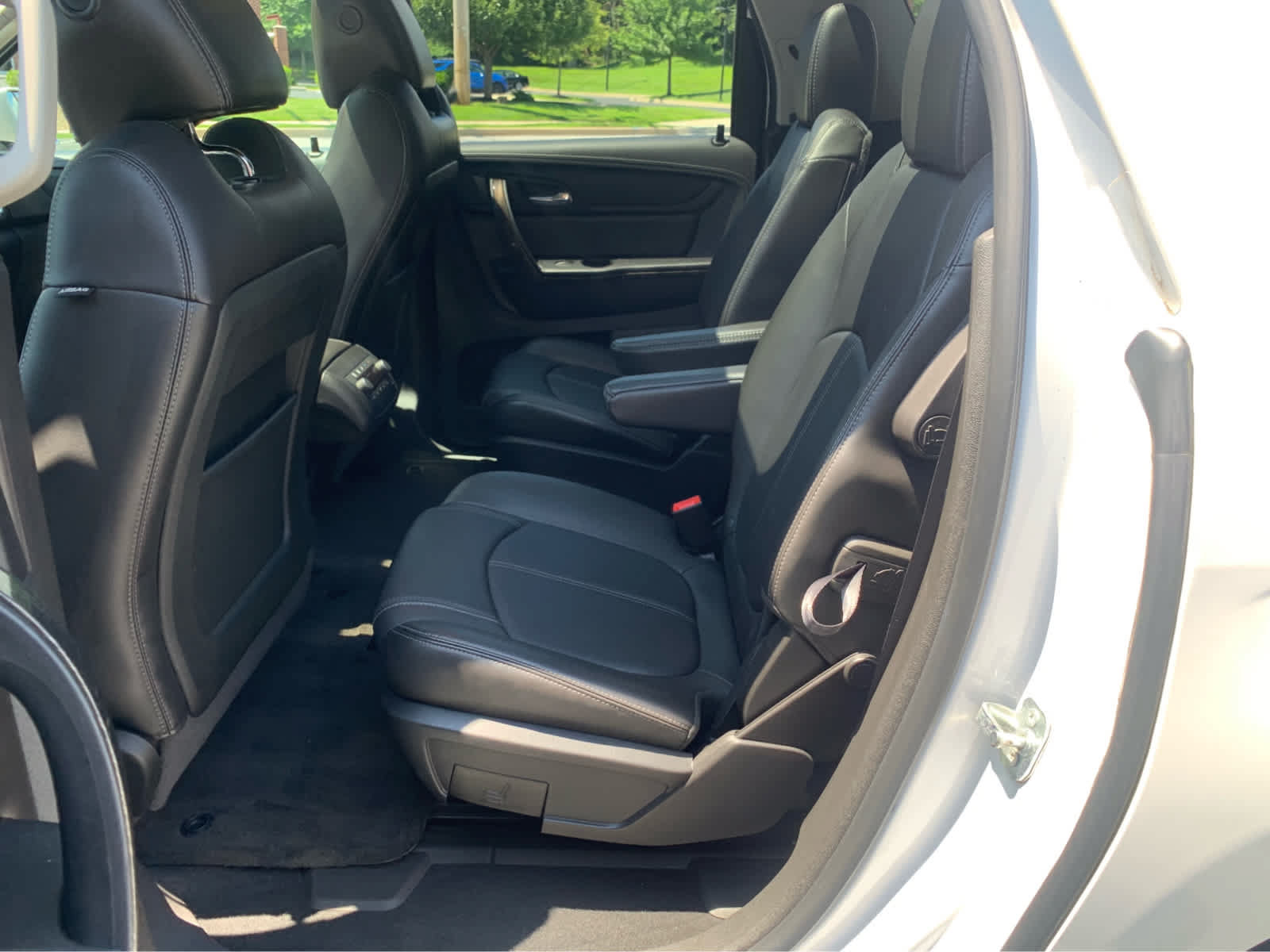 Used 2017 GMC Acadia Limited SLT AWD/4WD image 25