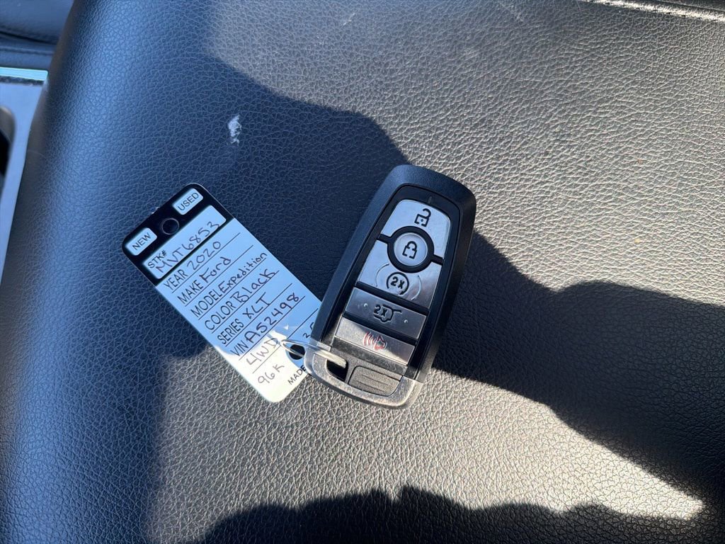 Used 2020 Ford Expedition XLT w/ Equipment Group 202A AWD/4WD image 31