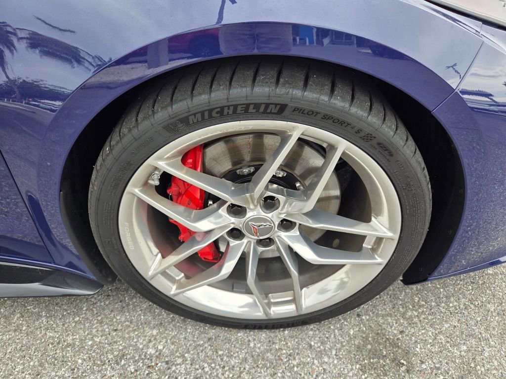 Used 2025 Chevrolet Corvette Z06 image 16
