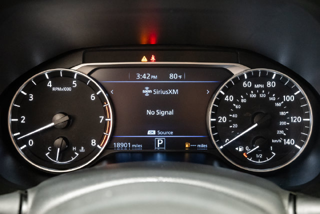Used 2025 Nissan Altima 2.5 SR FWD image 16