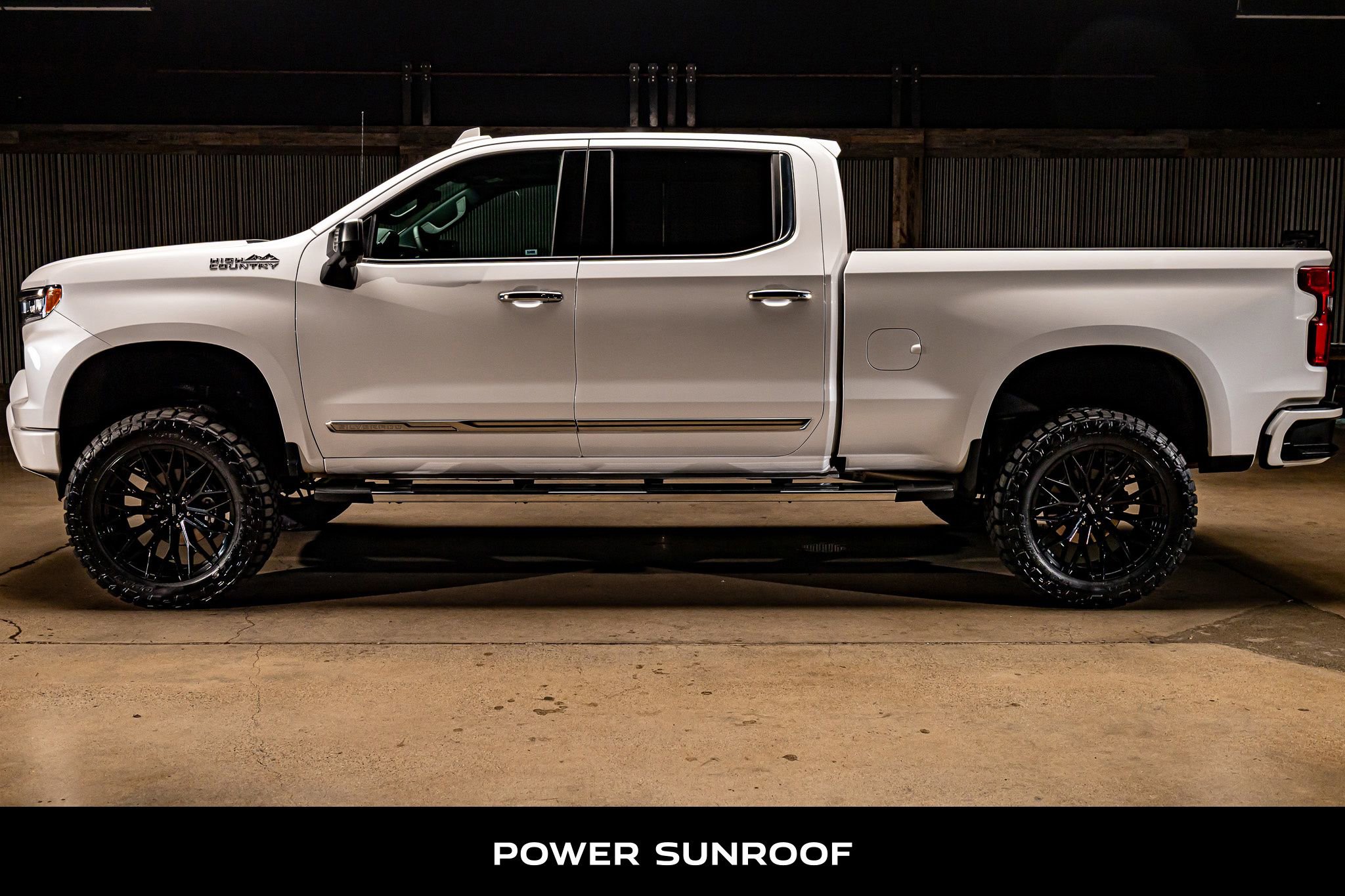 Used 2025 Chevrolet Silverado 1500 High Country w/ High Country Premium Package image 6