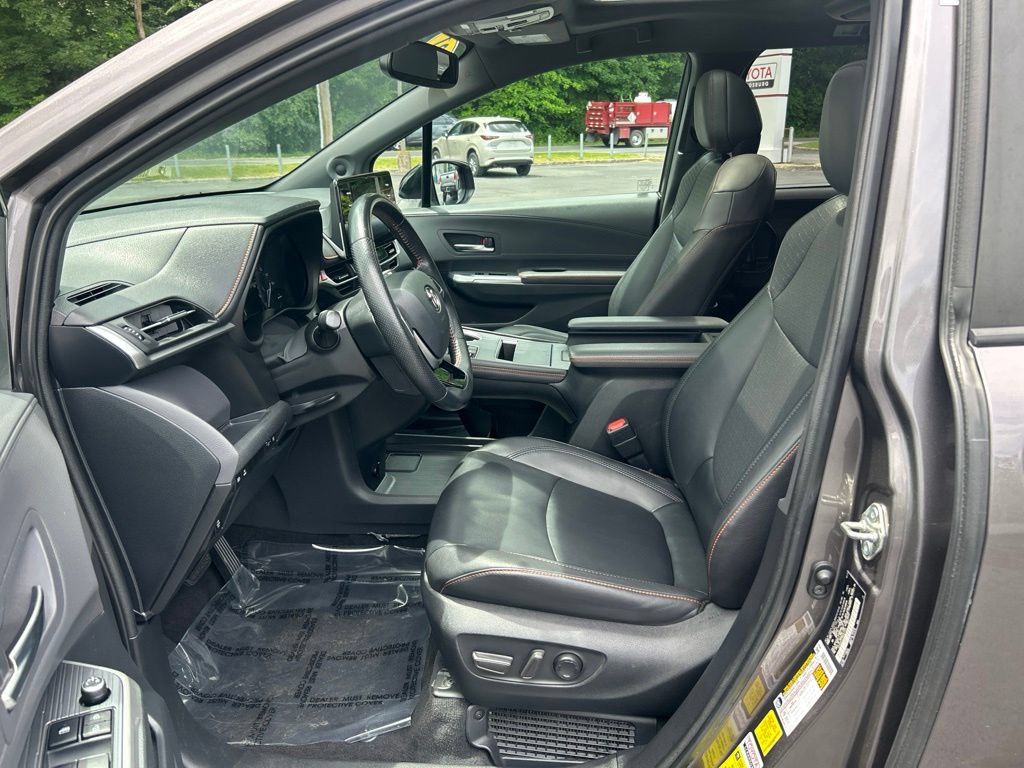 Certified 2021 Toyota Sienna XSE w/ XSE Plus Package AWD/4WD image 9