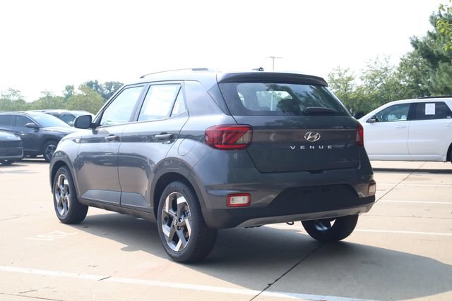 New 2026 Hyundai Venue SEL FWD image 7