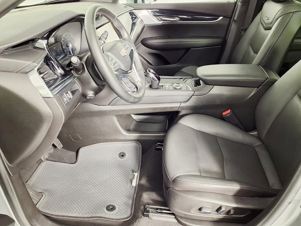 Certified 2025 Cadillac XT5 Premium Luxury image 6