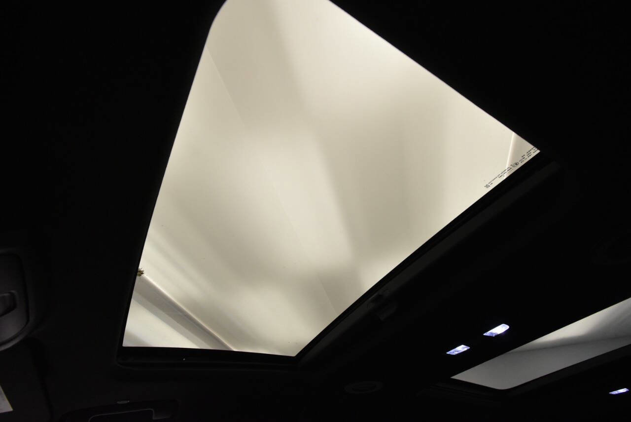 Used 2022 Buick Enclave Essence w/ Experience Buick Package image 38